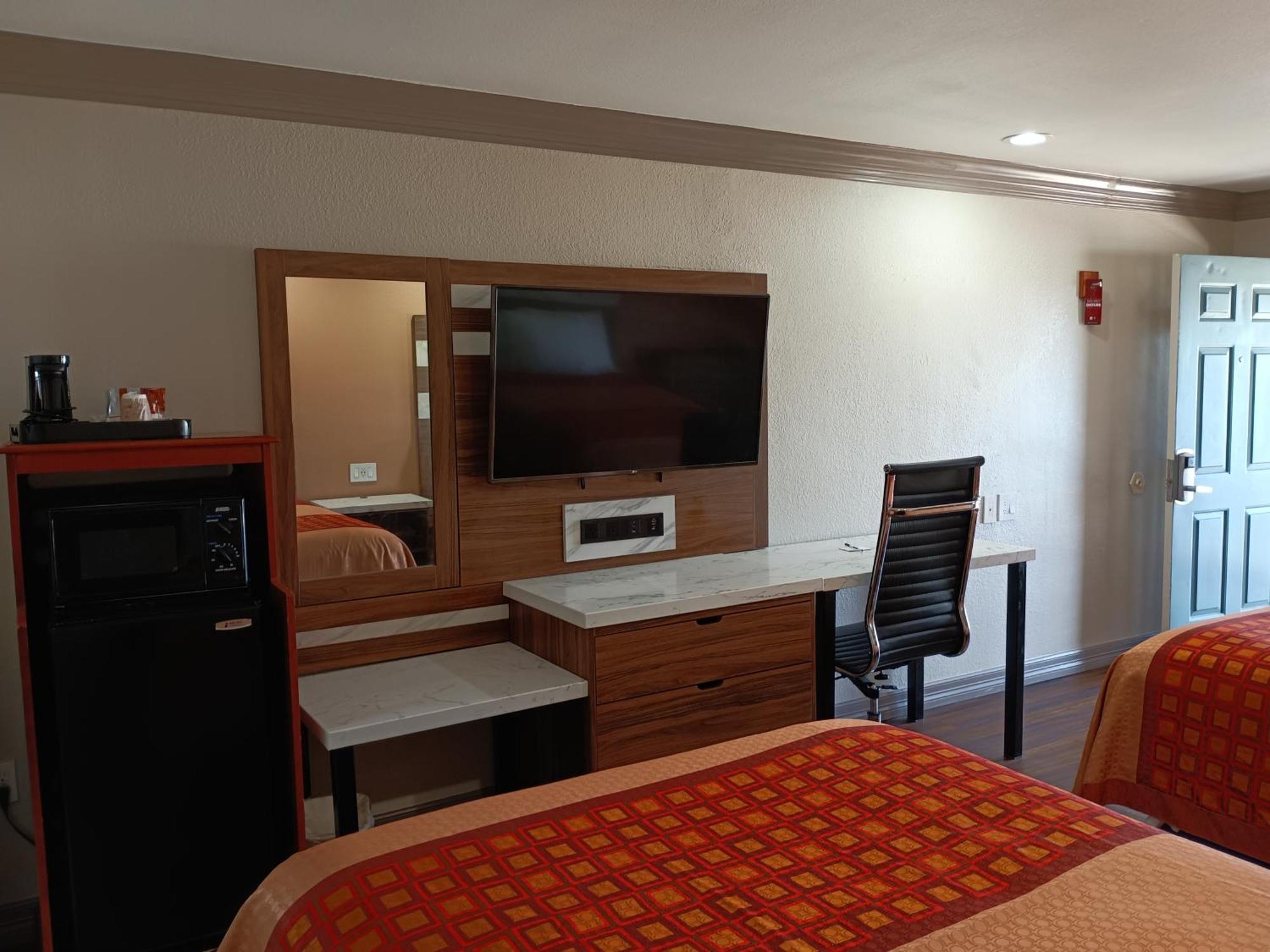 Americas Best Value Inn & Suites-Alvin/Houston Exteriör bild