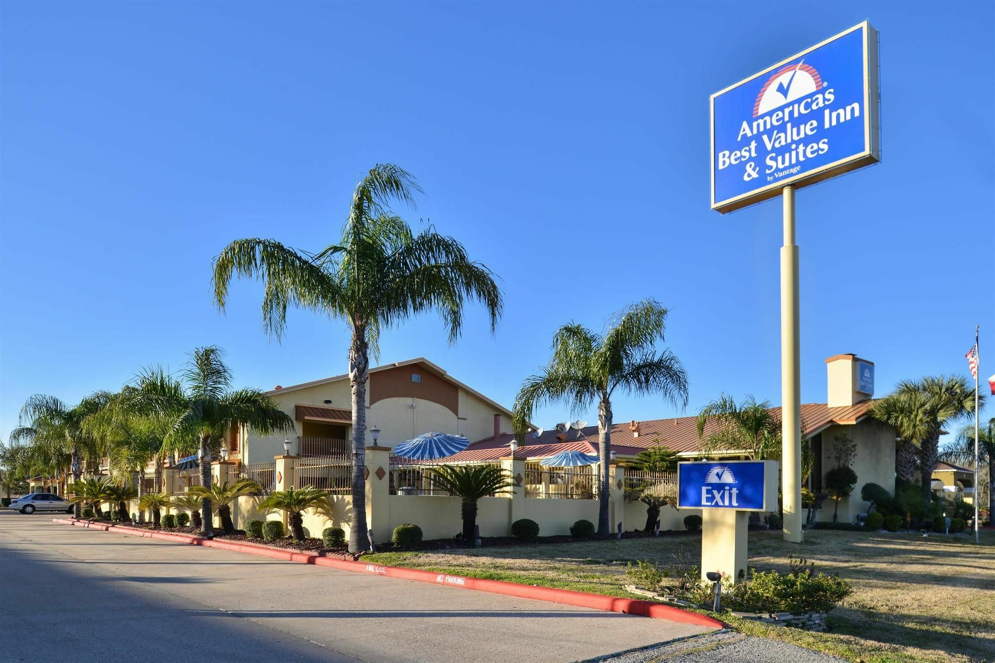Americas Best Value Inn & Suites-Alvin/Houston Exteriör bild